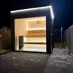 Cichy - - Basen, Jacuzzi, Sauna Karwia